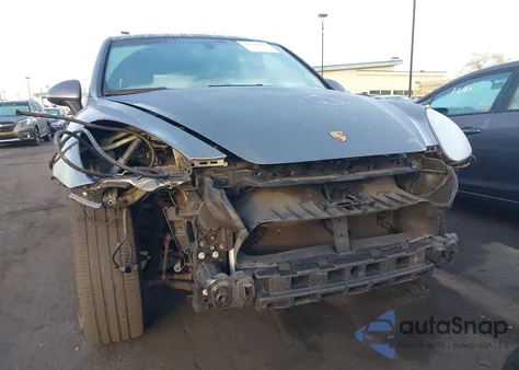 2013 Porsche Cayenne z USA, uszkodzony, nr VIN WP1AA2A20DLA03366